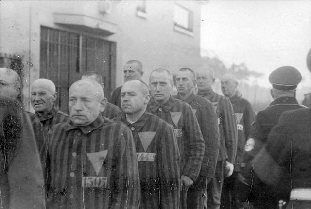 Городская легенда о жутком эксперименте нацистов в попытке достичь бессмертия | Страшилки | Паранормальные новости | 12 Октября 2021
 
 