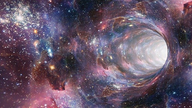 Исследователь уверен, что множество исчезнувших британцев на самом деле попали во временной портал | Время | Паранормальные новости | 23 Мая 2021
 
 