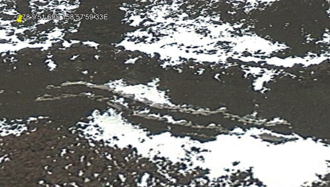 Растаявший лед в Антарктиде обнажил странную структуру, похожую на рукотворную дорогу | Археология 
 
 