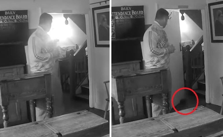 Призрак захлопнул подпертую камнем дверь
 
 
 