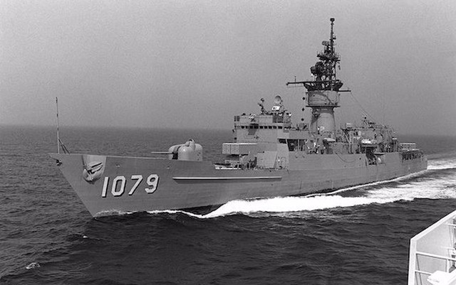 В 1978 году на военный корабль США напало неизвестное морское существо
 
 
 
