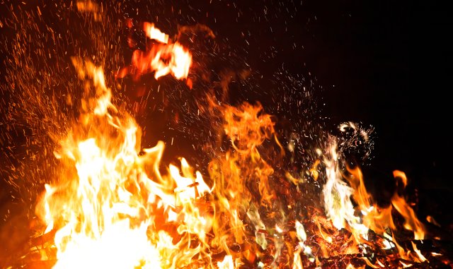 Убийца детей сгорел заживо при попытке уничтожить улики   
