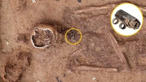 serebrjanyj amulet najdennyj v rimskoj grobnice iii veka soderzhit samuju drevnjuju hristianskuju nadpis 6ea0bfd