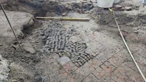 starinnyj pol vymoshhennyj kostjami zhivotnyh najden v dome v alkmare niderlandy 5224d0d 1